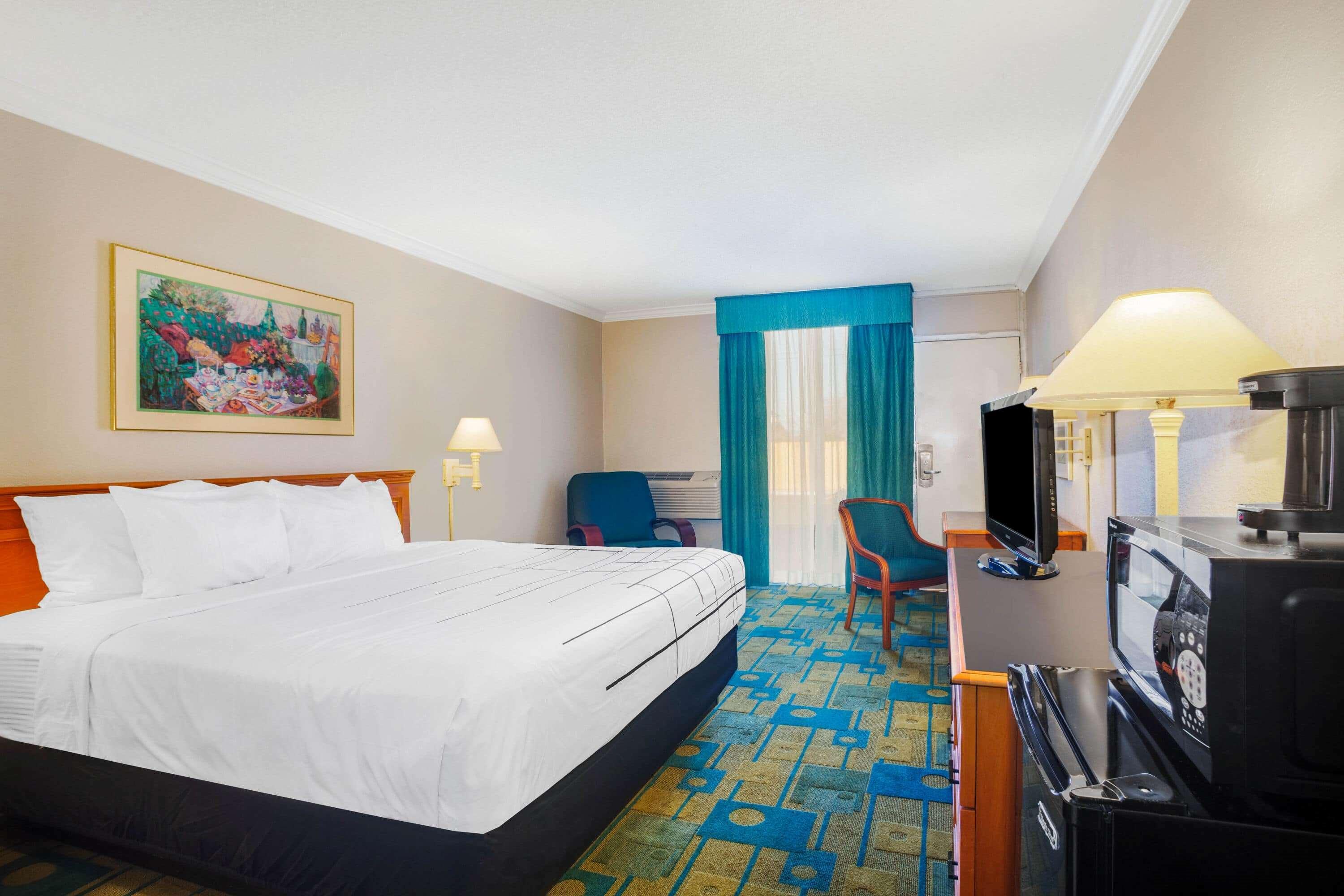 Days Inn By Wyndham Del Rio Bagian luar foto